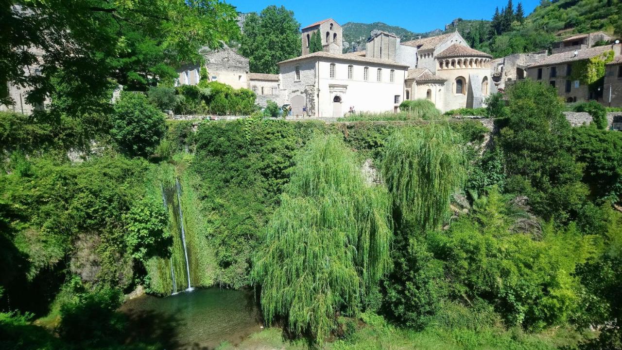 Gite De La Tour Saint-Guilhem-le-Desert Exterior foto