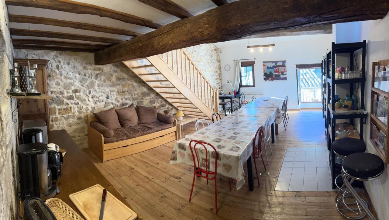 Gite De La Tour Saint-Guilhem-le-Desert Exterior foto